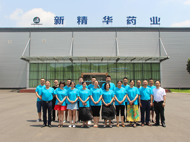 龙8头号玩家药业治理团队 